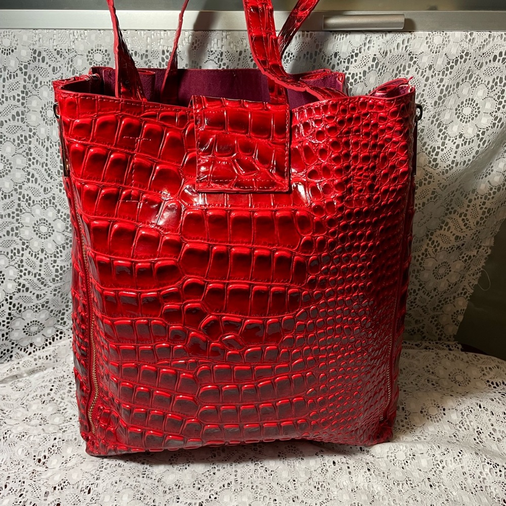 Large Red/Gold Rhinestones Travel Tote Bag - Picture 6 of 12
